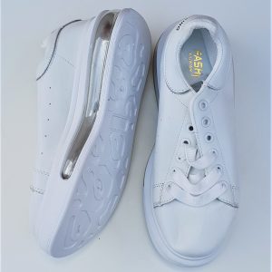 White Sneaker J02