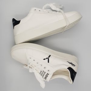 White Sneaker J17